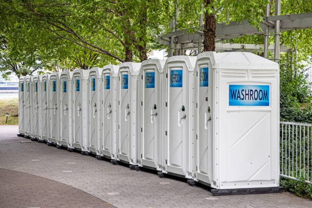 Best Porta potty rental near me  in Rayre, MO